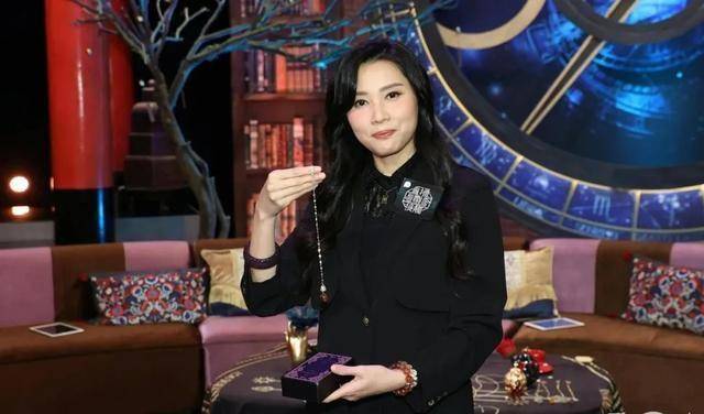 对方不敢乱来：我能用塔罗牌算出来开元棋牌香港女星不怕老公出轨称(图5)
