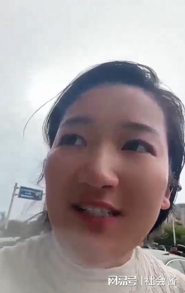 多次开房染HPV公公：谁睡不是睡开元棋牌网红燕儿爷自曝出轨公公(图2)