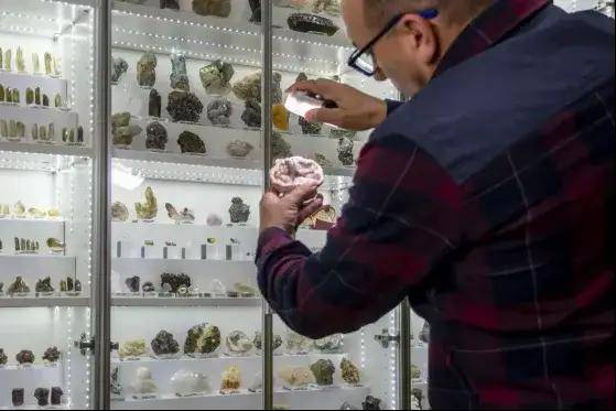 第一批玄学在全世界薅羊毛？开元棋牌靠着情绪价值出海(图1)